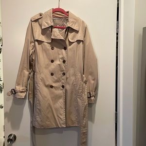 Banana Republic Trench coat—excellent condition
